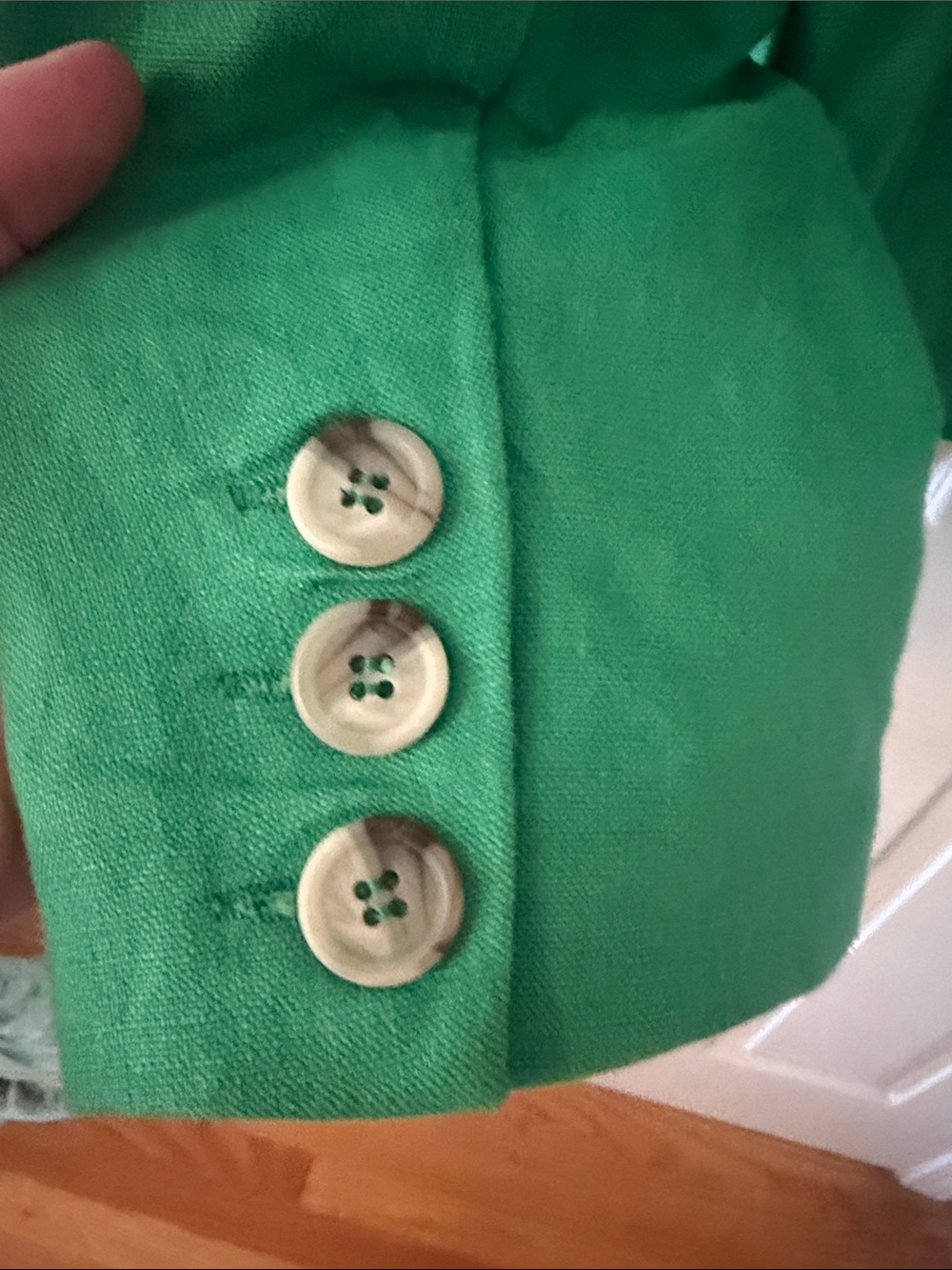 Women’s Green Single-Button Linen Blazer - Picture 9 of 9